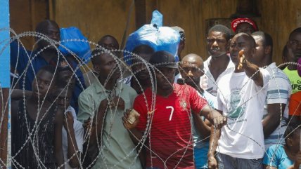 Pánico desató un joven con síntomas de ébola que huyó de centro médico en Liberia
