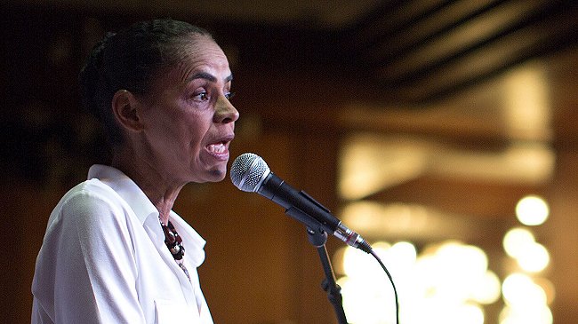 Candidata que actúa inspirada en la Biblia amenaza la reelección de Rousseff