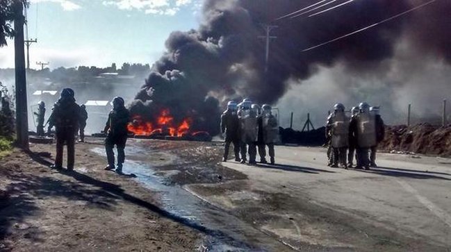 Pescadores bloquearon Ruta 5 Sur en Quellón