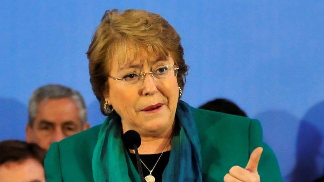Tras Adimark la Alianza se cuadra y emplaza a Bachelet a 
