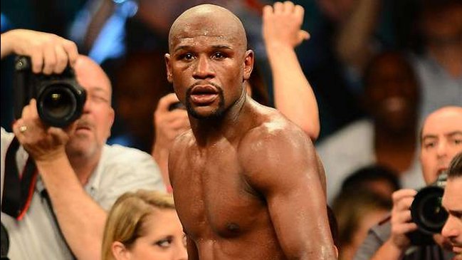 Ex novia de Floyd Mayweather lo demandó por agresión