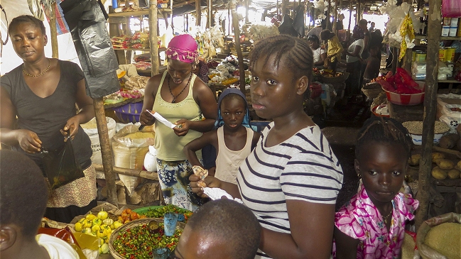 Gobierno de Sierra Leona paralizará el país durante cuatro días para frenar el ébola