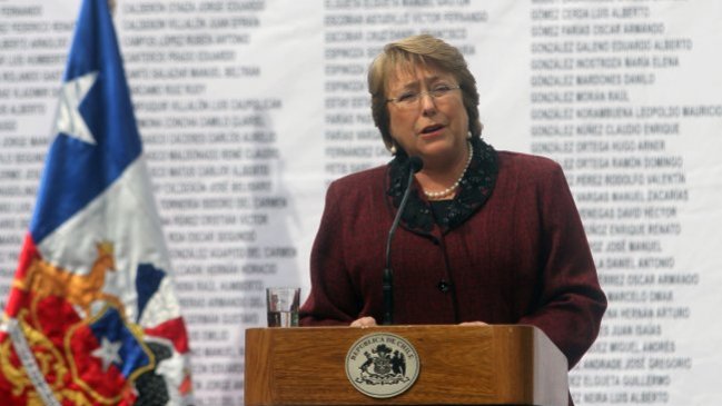 Bachelet anunció modificaciones a Ley Antiterrorista tras atentado en Metro
