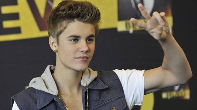 Retiran cargos contra Bieber en Canadá al no poder identificar al atacante