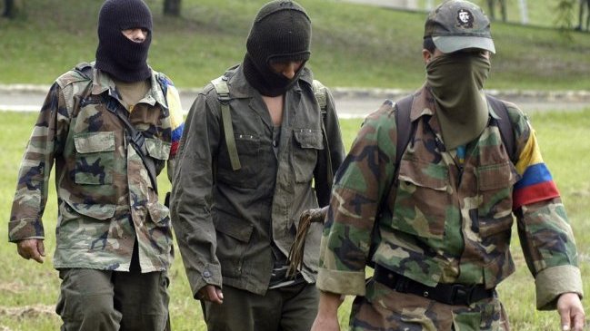 Senado colombiano pidió perdón por apoyo de congresistas a paramilitares