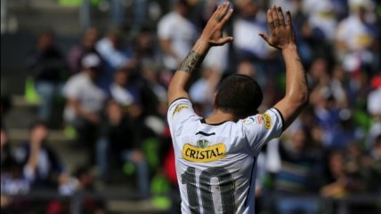 Colo Colo cumplió al derrotar a Palestino y se mantiene asediando a la U