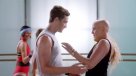 Enfermos de cáncer bailan para combatir la enfermedad