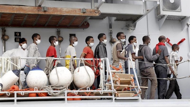 Embarcación con 250 inmigrantes africanos se hundió en las costas libias