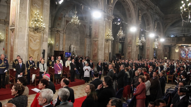 Oficialismo acogió llamado al diálogo de la Iglesia pero difirió en temas valóricos