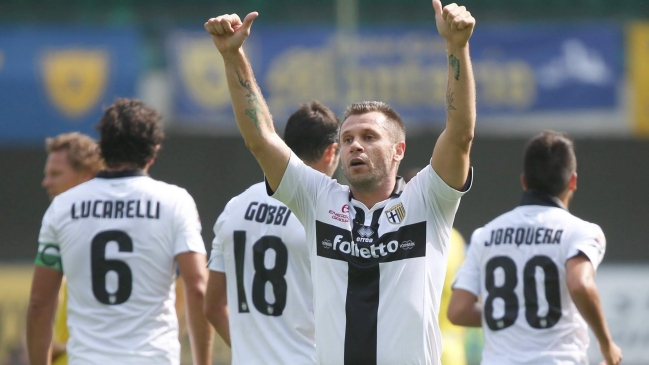 Cristóbal Jorquera tuvo participación estelar en primera victoria de Parma en la Serie A