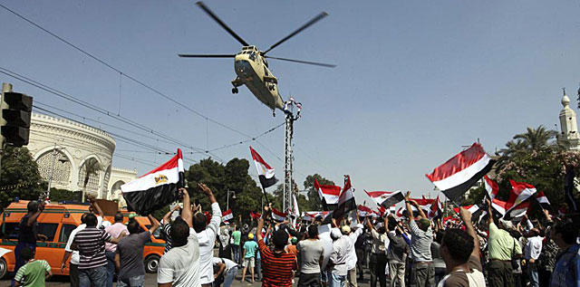 Egipto: Seis militares murieron en accidente aéreo al sur de El Cairo