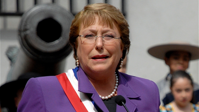 Bachelet visitará Perú en diciembre por primera vez tras fallo de La Haya