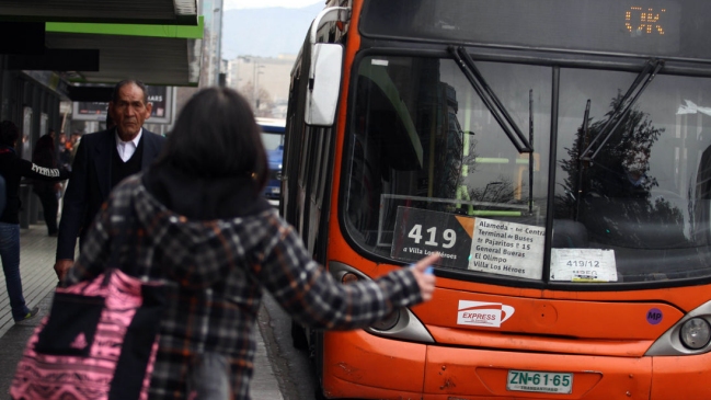 Transantiago: 535 multas a conductores por no detenerse en paraderos