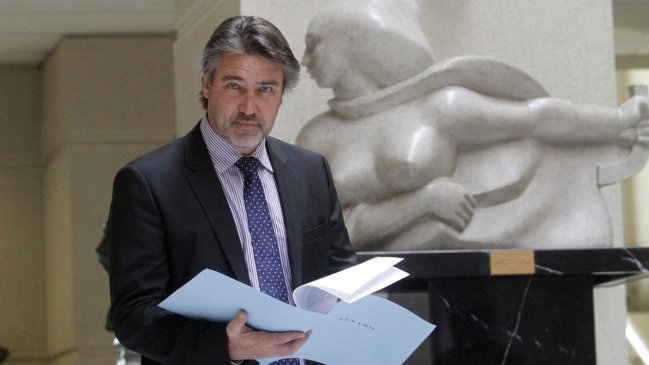 Fulvio Rossi reactivó el proyecto de ley que permite la eutanasia en Chile