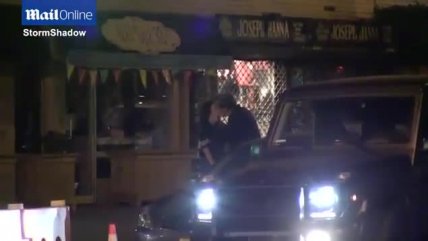   Tarantino fue sorprendido besando a una actriz: No es Uma Thurman 