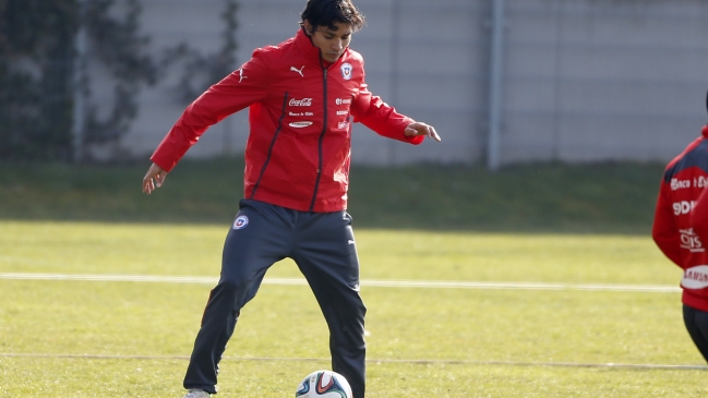 Matías Fernández asoma como novedad en nómina de la selección