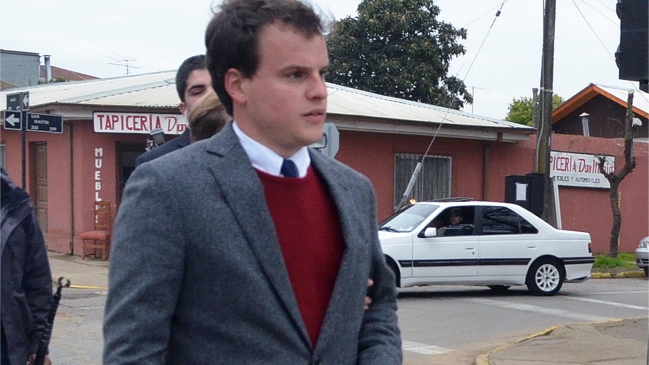 Defensa de Martín Larraín presentó recurso de queja tras anulación de juicio