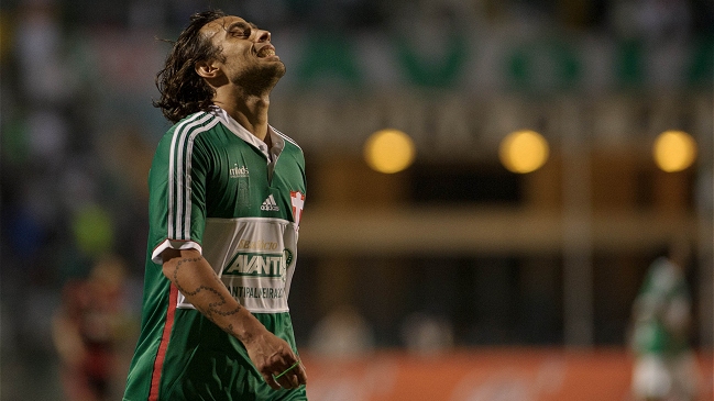 Palmeiras sufrió duro revés ante Figueirense con Jorge Valdivia en cancha
