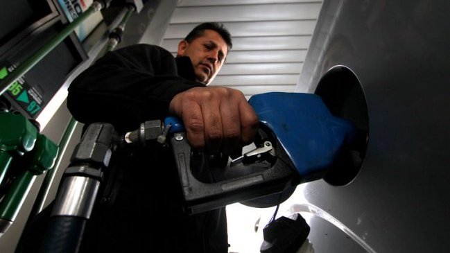 Precios de las bencinas varían al alza este jueves