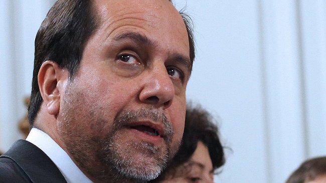 Gobierno dice que contralor 