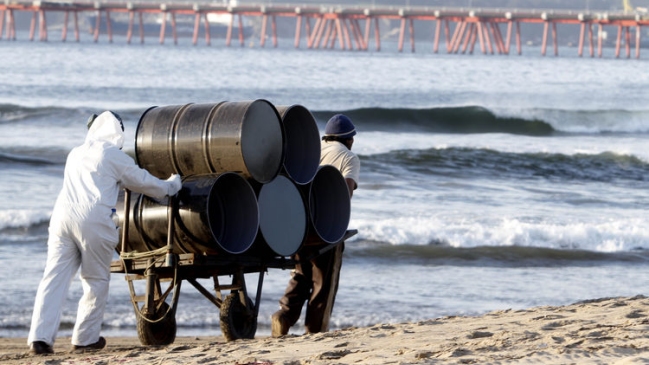 ENAP aumentó siete veces cifra de derrame de petróleo: Fueron 22 mil litros