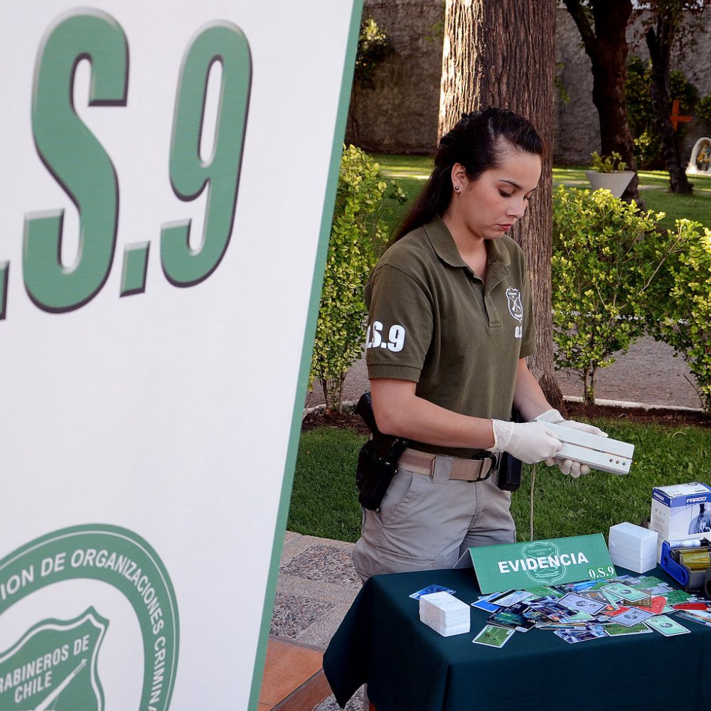Carabineros desbarató banda especializada en clonación de tarjetas