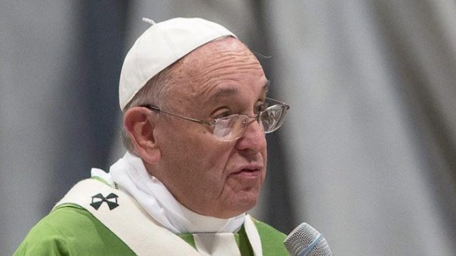 Papa Francisco promueve debate abierto sobre divorcio y concubinato