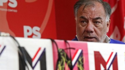 Dirigentes de la Nueva Mayoría recordaron en sede del PS el triunfo del 