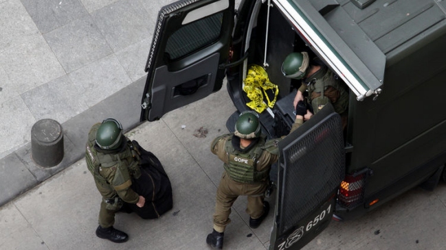 Carabineros: Hay ocho avisos diarios de falsas bombas desde ataque a Metro Los Dominicos