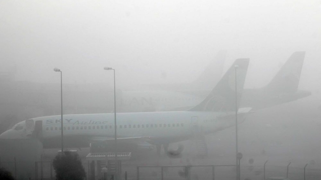 Niebla obligó a desviar vuelos en Aeropuerto de Santiago