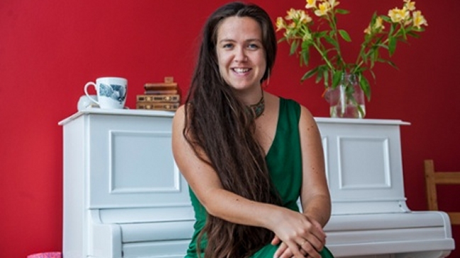 Mujer británica se casó consigo misma