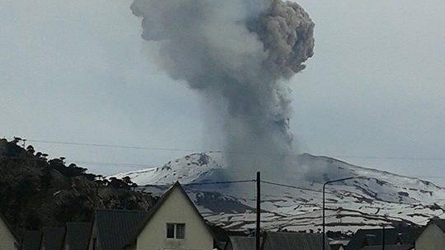 Sernageomin decretó alerta naranja en volcán Copahue