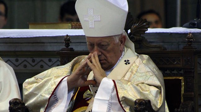 Cardenal Ezzati denunció a tres religiosos ante el Vaticano por sus críticas