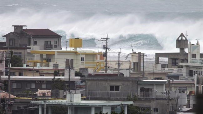 Tifón Vongfong causa decenas de heridos en Japón