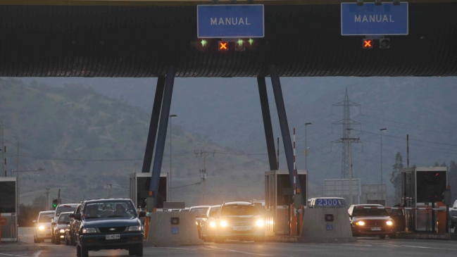 Delincuentes asaltaron casetas del peaje Lo Prado