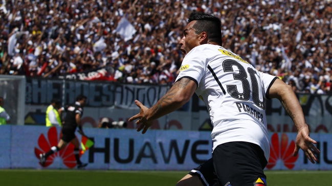 Esteban Paredes renovará su contrato con Colo Colo