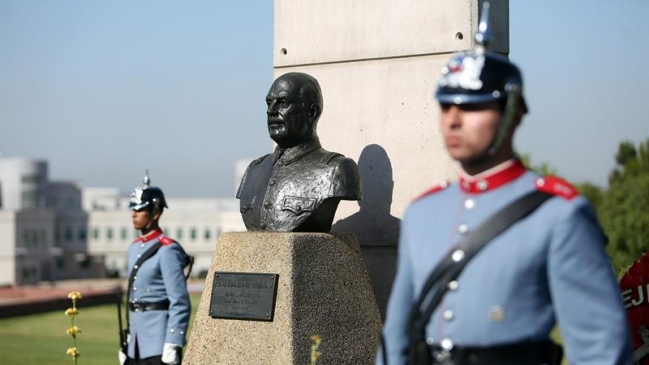 Gobierno rindió homenaje al general René Schneider