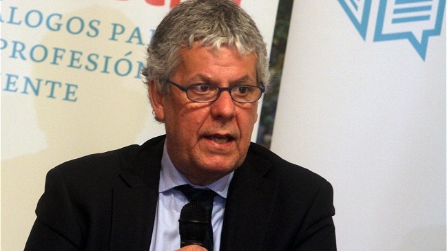 Mineduc repondrá en el Senado indicación que permite arriendo de colegios