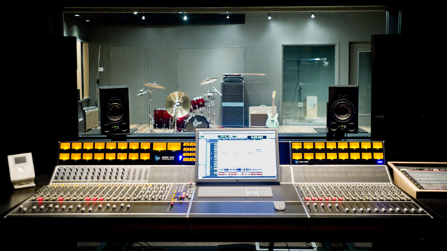 Productor de Nirvana graba en Chile