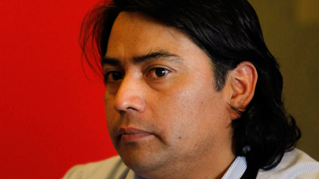 Pedro Cayuqueo: Hay un Chile reacio a reconocer el componente indígena y su validez