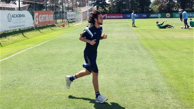 Valdivia realizó trabajo físico y disipó temores por golpe recibido en clásico con Corinthians