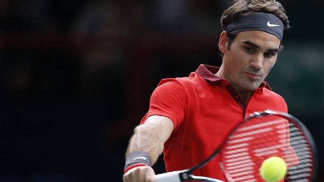 Roger Federer tuvo debut victorioso en Paris-Bercy con dura batalla ante Jeremy Chardy