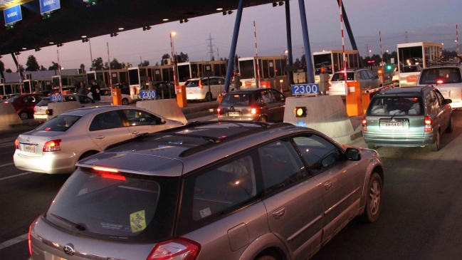 Ex director del Sernac: La Ley del Consumidor sí aplica a las autopistas