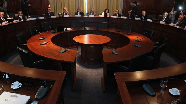 Presupuesto 2015: Distribución de recursos dilata acuerdo al interior del CRUCh