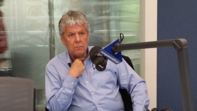 Ministro Eyzaguirre explica la reforma educacional en Cooperativa