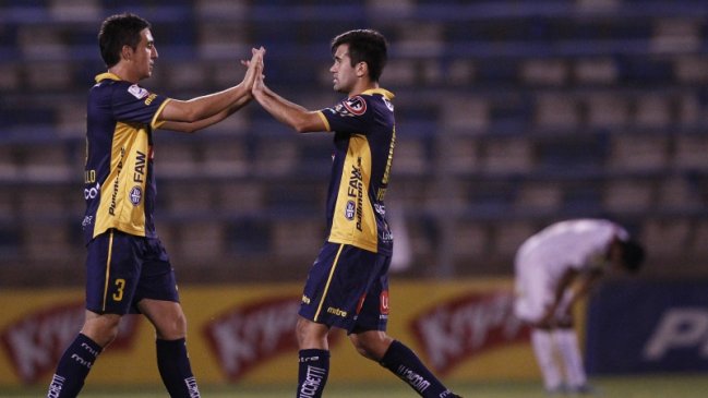 Barnechea abandonó la zona de descenso con trabajado triunfo sobre Unión Española