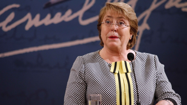 Bachelet citó a consejo de gabinete con énfasis económico
