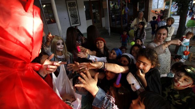 Niño agredido la noche de Halloween continúa internado en estado grave