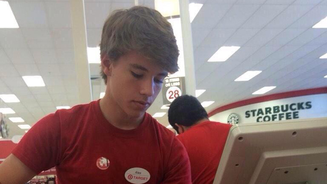 La historia del guapo joven que se hizo famoso gracias a una fotografía suya en Twitter