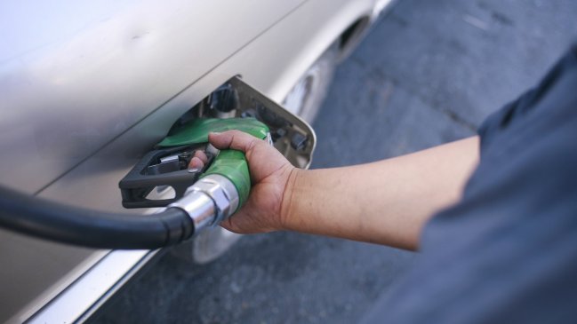 Combustibles bajarán nuevamente este jueves